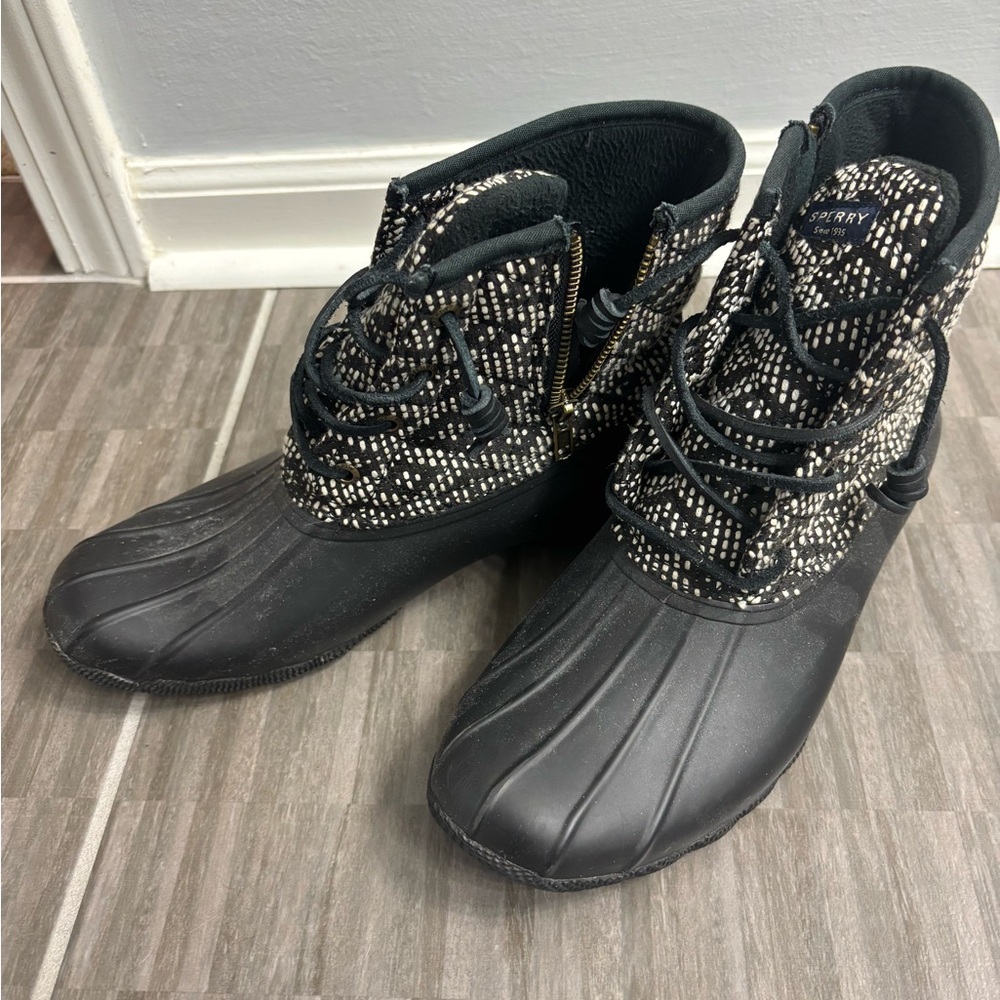 Sperry Women's Black and White Boots